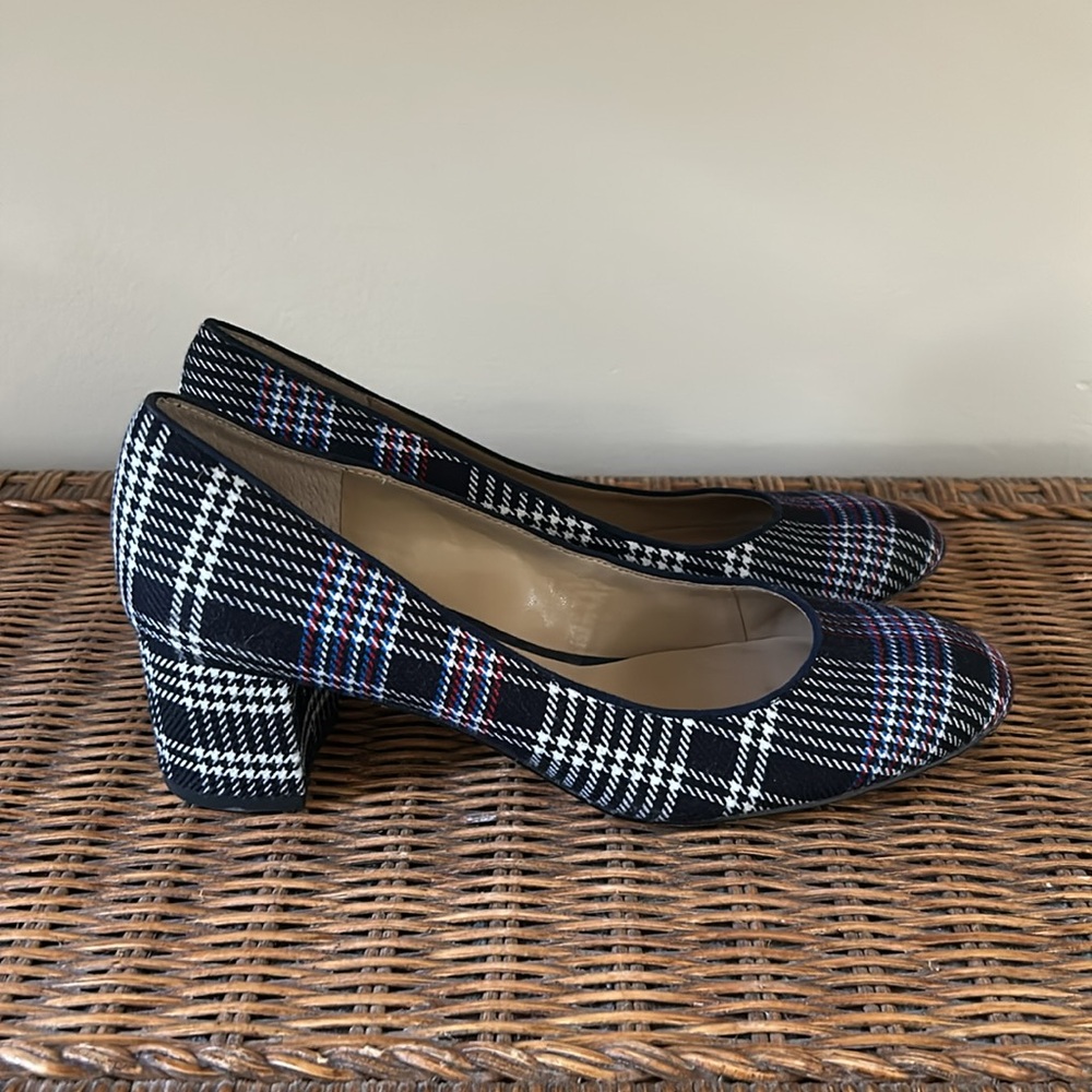 Ann Taylor plaid round toe/ block heel